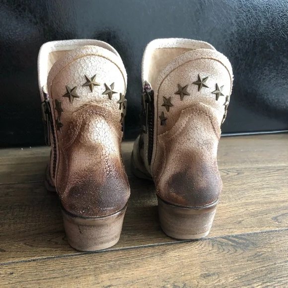 Circle G Ankle Booties - Picture 7 of 12